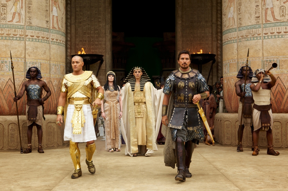 Три силни роли - на Джоуел Еджъртън като Рамзес II, на Джон Тюртюро като стария фараон Сети, и на Крисчън Бейл като Мойсей.